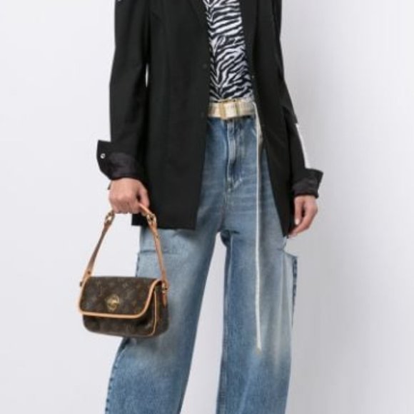 Louis Vuitton Tikal PM Shoulder Bag - Picture 4 of 16